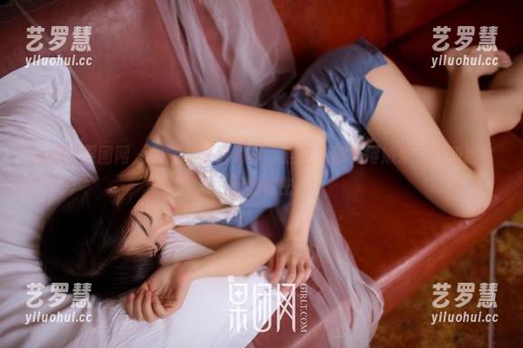 GIRLT果团网-周妍希 GIRLT果团网 - 周妍希夏日写真,连空气都变得嫉妒了我和这套图的亲密