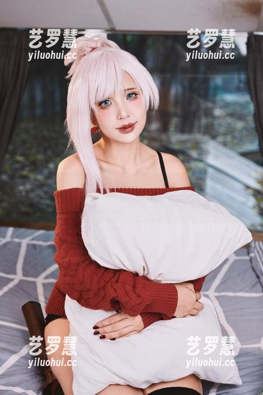 连体衣中的PuyPuyChan，私房美图怎么比我想象的多了点儿火花？