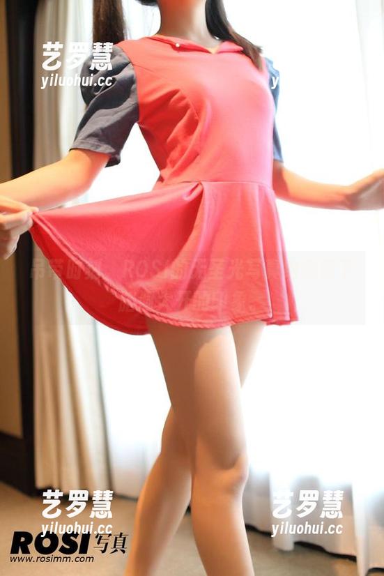 吊带时刻，ROSI的无圣光写真给我留下脑洞大开的印象。