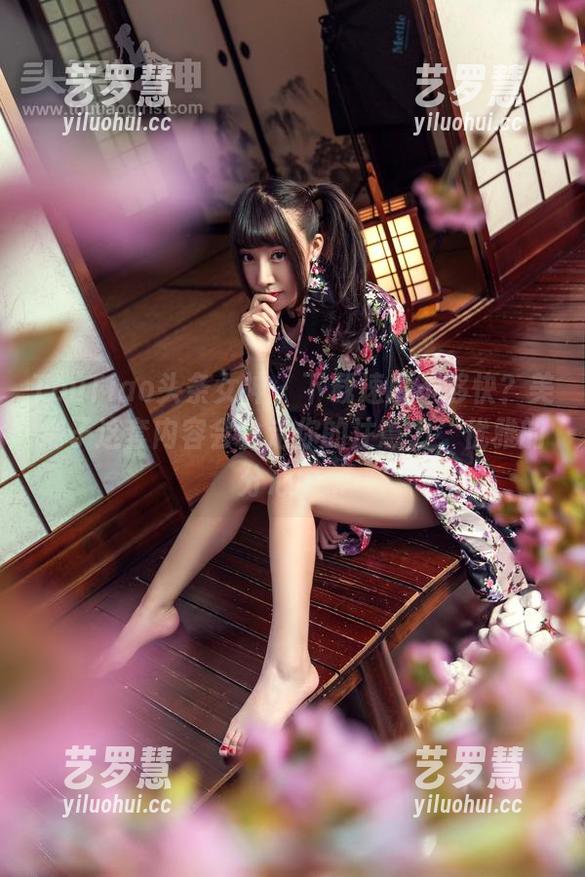 TouTiao头条女神-美纳子 TouTiao头条女神 - 下载速度不够快?美纳子这套内容会偷走你的注意力,优雅的分心中...