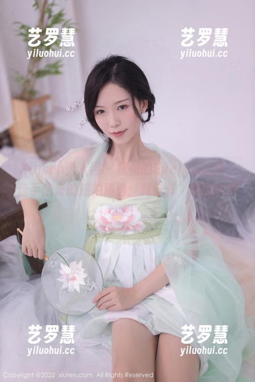 Xiuren秀人网-Evelyn艾莉 Xiuren秀人网 - 杭州的Evelyn艾莉,信手拈来的旅拍精选:就这样,随便聊聊吧