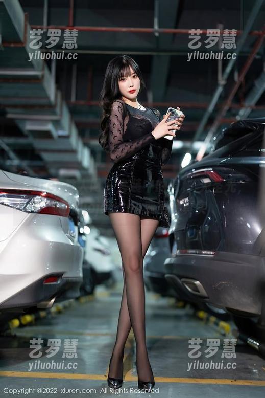 Xiuren秀人网-周jojobaby Xiuren秀人网 - 套装中的隐秘-无圣光,让周jojobaby变得更真实