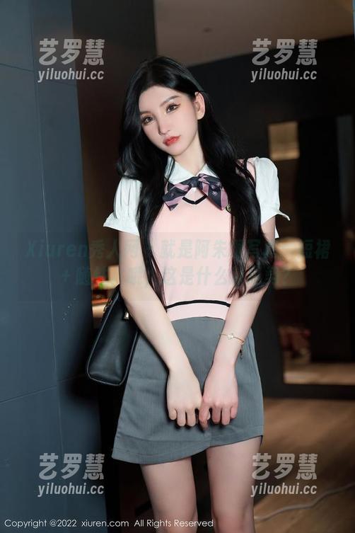 Xiuren秀人网-就是阿朱啊 Xiuren秀人网 - 就是阿朱啊写真:短裙+随性,哦,这是什么新趋势?