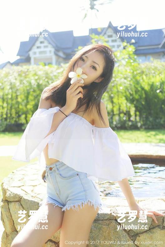 YouMi尤蜜荟-laura阿姣 YouMi尤蜜荟 - 眼镜下的laura阿姣,精选写真集带你看点不一样的视角。