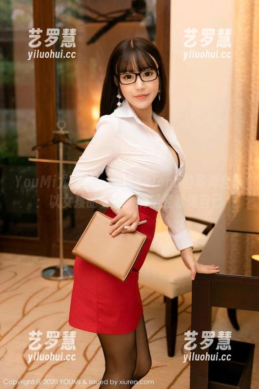 YouMi尤蜜荟-娜露Selena YouMi尤蜜荟 - 娜露Selena的写真合集:以女孩的名义,搞怪轻松做自己