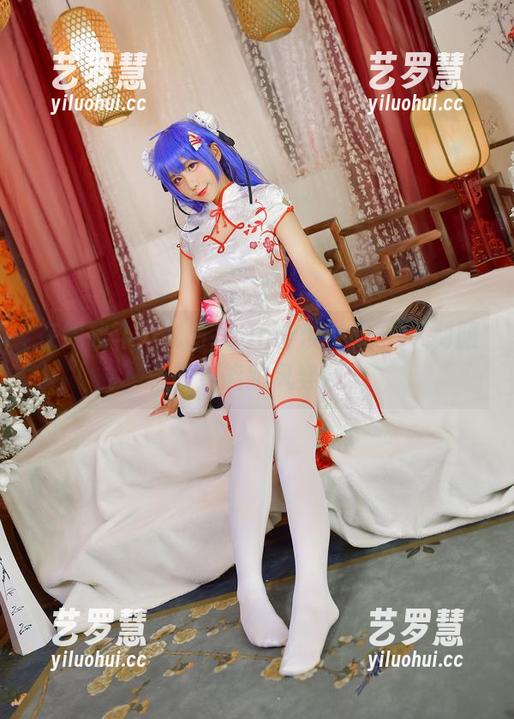 九曲Jean 在线战斗!九曲Jean谨慎穿衣,JK制服透明到能跟风穿越?