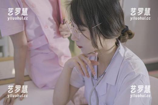 云溪溪奶桃 收藏吧,云溪溪奶桃的新作,丝袜里的小心思藏不住!