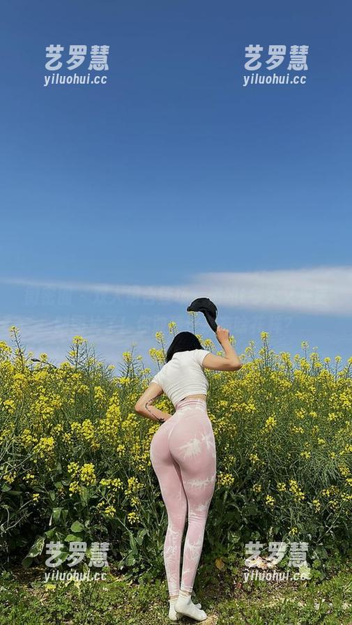 俏妞t 微密圈 - 双人组合登场,俏妞t今天又来更新图片了!你敢猜这次有啥花样?