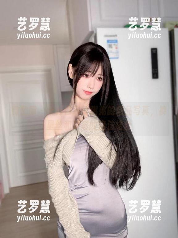 十万口草莓粥粥 微密圈 - 十万口草莓粥粥的精品写真,裤里丝和灵感的魔法结合