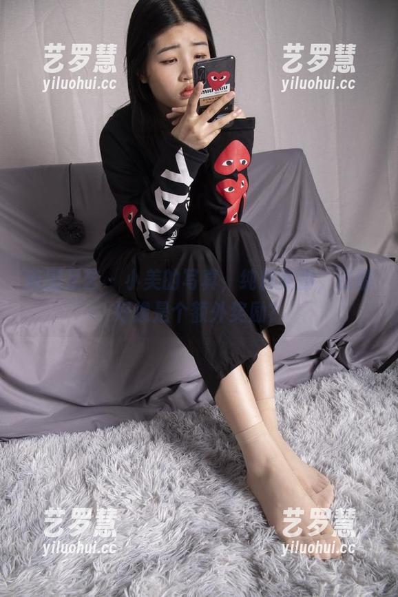 南国足艺-小美 南国足艺 - 小美的写真,纯粹美脚,资源好像是个额外奖励?
