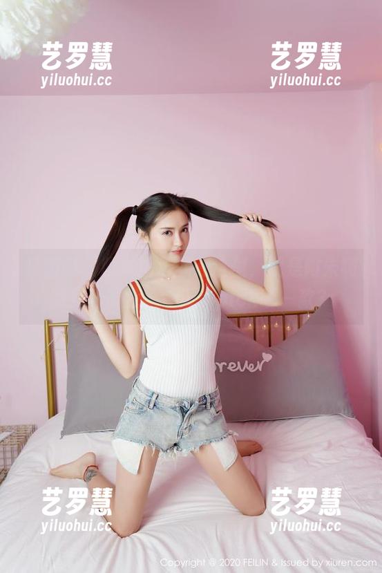 嗲囡囡 - 眼镜图包就在这里，就是阿朱啊的多个侧脸，今天你pick哪一款？