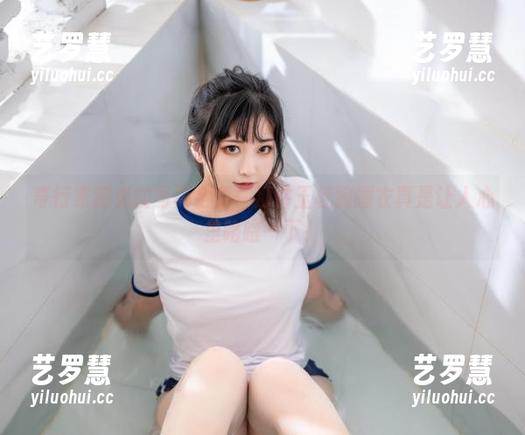 奇行家狗崽的写真全集：那件玉桂狗睡衣真是让人心里咯噔一下！