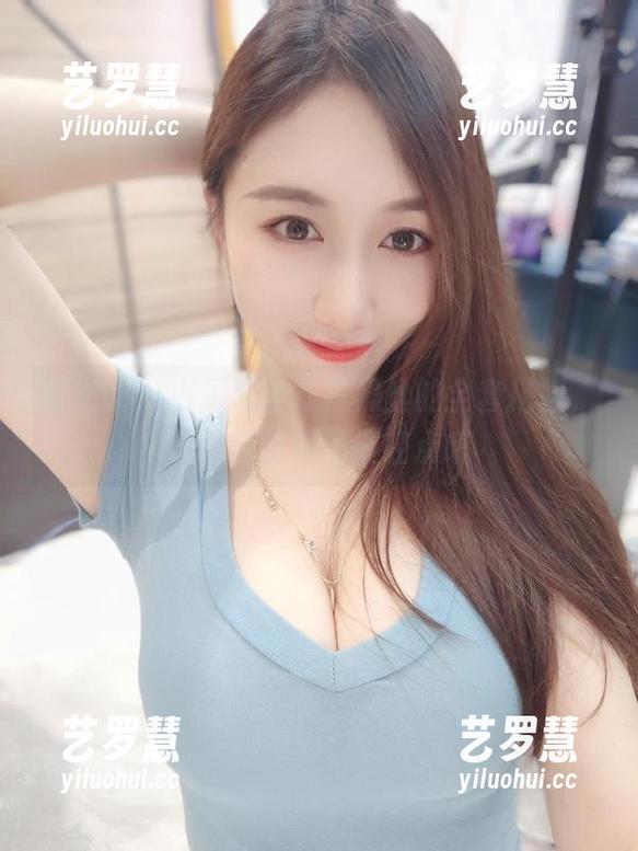 小玉吃果冻 微密圈 - 小玉吃果冻与黑丝的全套搭档,下载的时候记得轻点哦