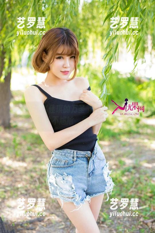 尤果网 - 赵佳琪的万圣节合集：到底要怎么穿才不尴尬，问过的那种。
