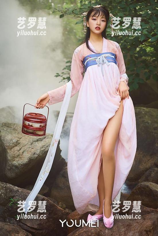尤蜜荟-林茵茵 尤蜜荟 - 网盘中的林茵茵兔女郎全集,这算不算一场关于快乐的强迫性学习呢?