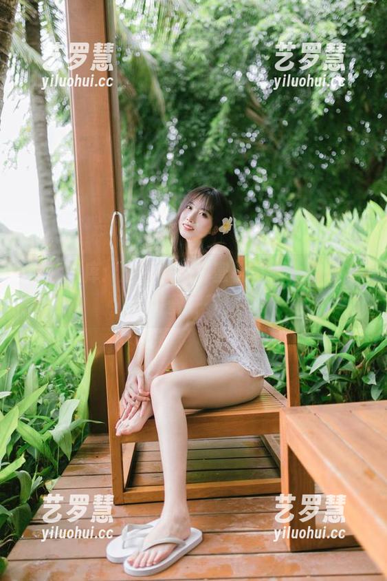 念雪ww 精选图库:念雪ww与蜜桃拿铁,有趣与甜蜜并存!
