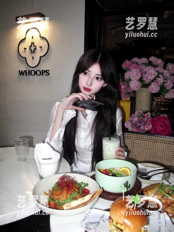 怡子yiii 怡子yiii的冰公主,看久了,想给她赠一杯热巧克力!