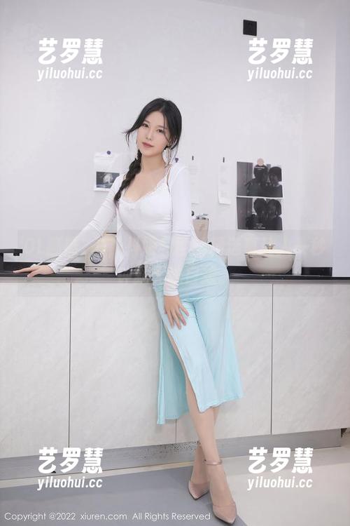 OL撕袜2.0，抖娘利世的精选真让人一秒钟就无法自拔。