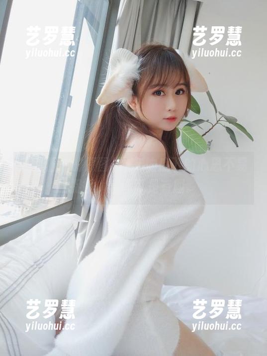 是依酱吖的原图里，T恤底下的心思不易捉摸，套图可是有趣。