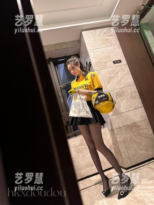 是小逗逗 微密圈 - 女孩写真集,资源没毛病,但我只想夸是小逗逗太胆大!