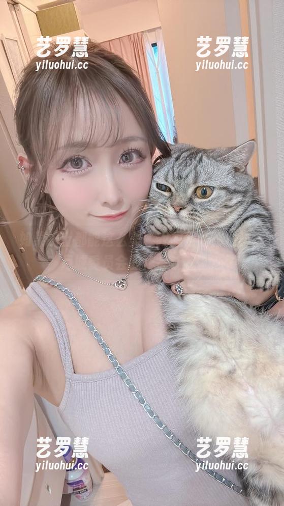 月城委员会 如果护士都能这么美,我想我病得也不错?月城委员会的作品让我困惑了