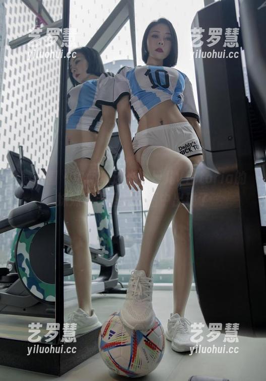 微密圈 - 中间那道光，果儿Victoria的妹妹在无圣光原图中出现了