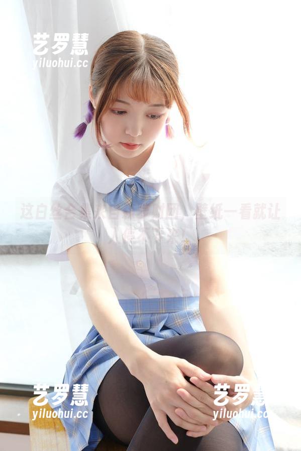 这白丝合集来自森萝财团，壁纸一看就让人停不下来！