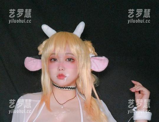 这原图里的椒妮佐仁，居然养成了与加贺对话的能力。