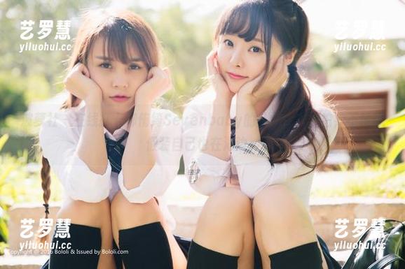 波萝社-柳侑绮Sevenbaby 波萝社 - 在线打卡柳侑绮Sevenbaby的马尔代夫旅拍,不禁想假装自己也在海边。
