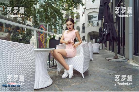 爱丝 - 好奇小茹的白色私房，看上去像是刚从梦里跑出来的！