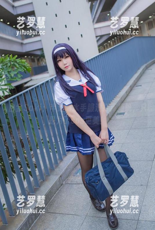白金Saki 白金Saki:半透明水手服没打算扬帆,只是为了cos更美!