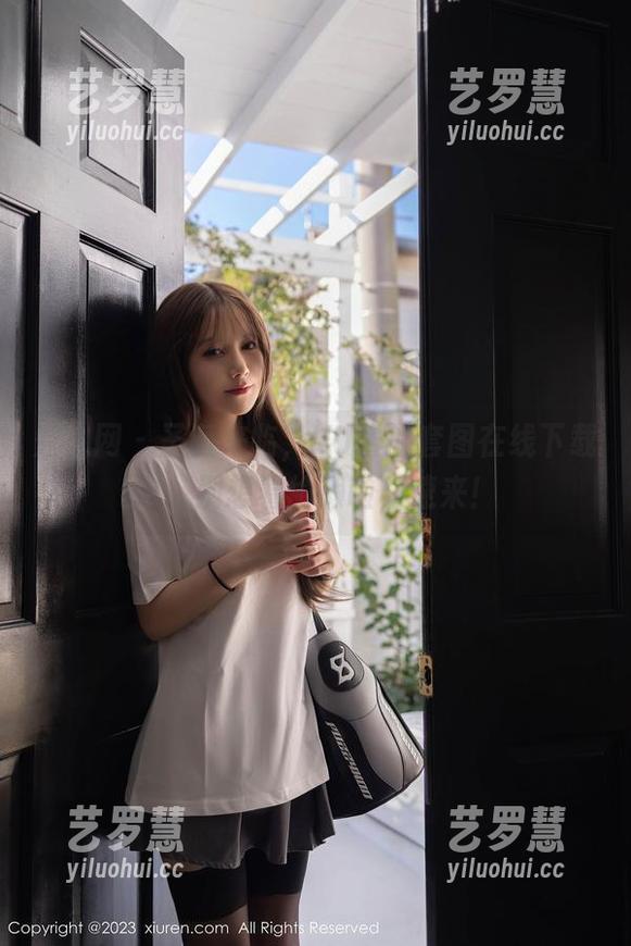 秀人网-UU酱 秀人网 - 圣诞来临,UU酱的套图在线下载中,别想着偷懒啦,速来!