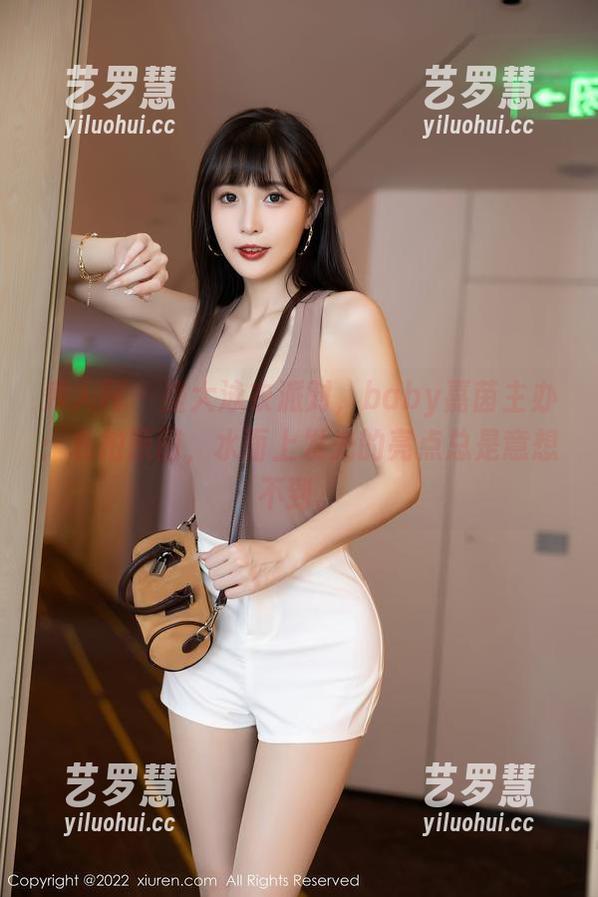 秀人网-baby嘉茵 秀人网 - 盛大泳衣派对,baby嘉茵主办:私拍原图,水面上发光的亮点总是意想不到。