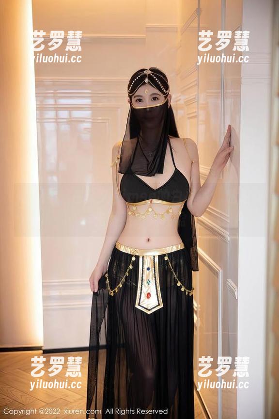 秀人网-久久Aimee 秀人网 - 在久久Aimee的白裙下,私拍时光竟然如此轻盈