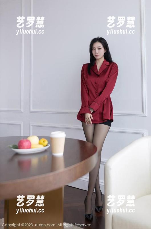 秀人网-周慕汐fairy 秀人网 - 周慕汐fairy的婚纱图包:这是我没见过的优雅,真心不亏。
