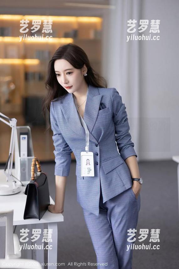 秀人网-李佳芮Cherie 秀人网 - 美图直击:李佳芮Cherie的职业装,今天最想被加班的人!