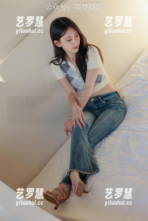 绮梦摄影-小艺 绮梦摄影 - 图库里的学姐小艺,优雅得让我想“转身回校园”。