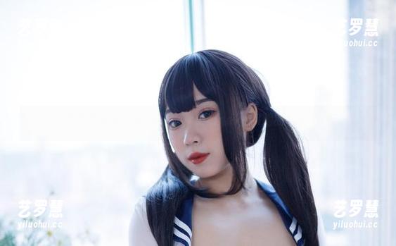 禁忌的私拍：胡桃猫Kurumineko和她的秘书游戏