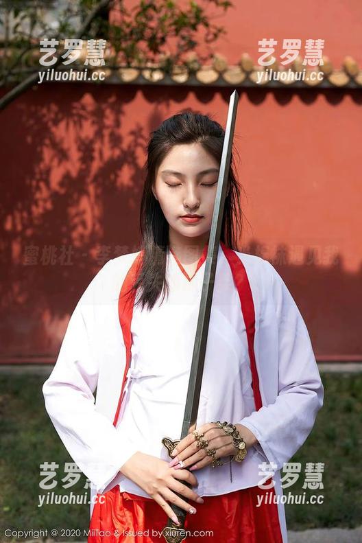 蜜桃社 - 李梦婷精选图集：当棉袜遇见我的丢失的袜子架？