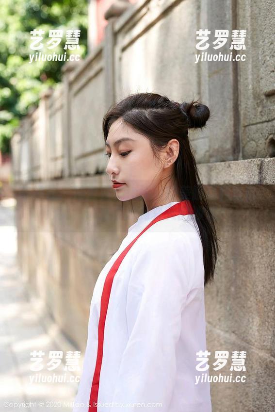 蜜桃社-陆萱萱Cecilia 蜜桃社 - 陆萱萱Cecilia的美脚福利直击心灵,带我穿越到夏天的沙滩!