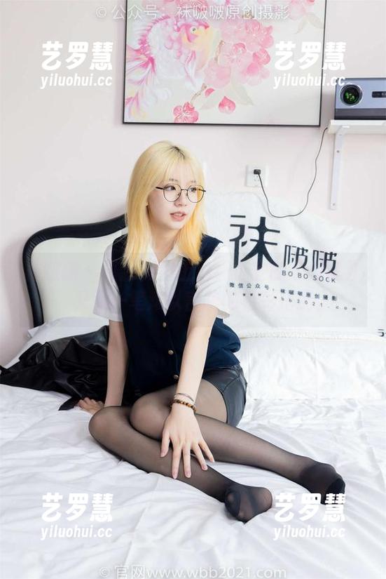 袜啵啵-小安 袜啵啵 - 最新美图上线!小安的《肉丝》,又是一笔难以言喻的色彩搭配。