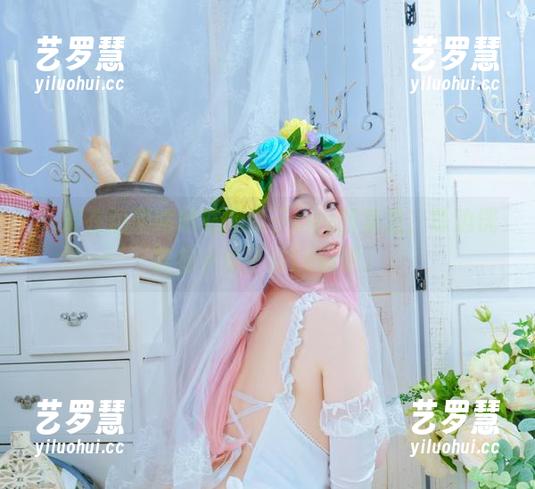 陌陌咕咕咕 沉浸在陌陌咕咕咕的兔子cos图集里,耳边恍若有小兔子在Low唱。
