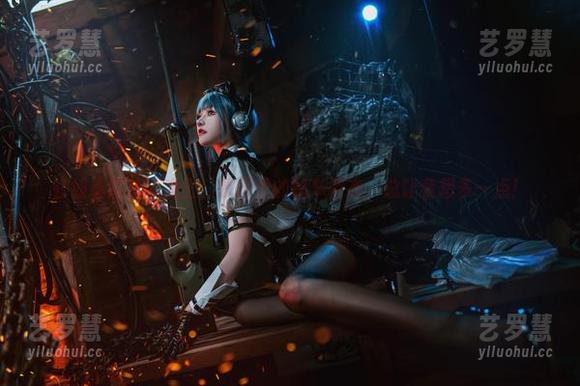 露儿大魔王 在线看露儿大魔王,原图里的秘书姿态,总让我想多一点!