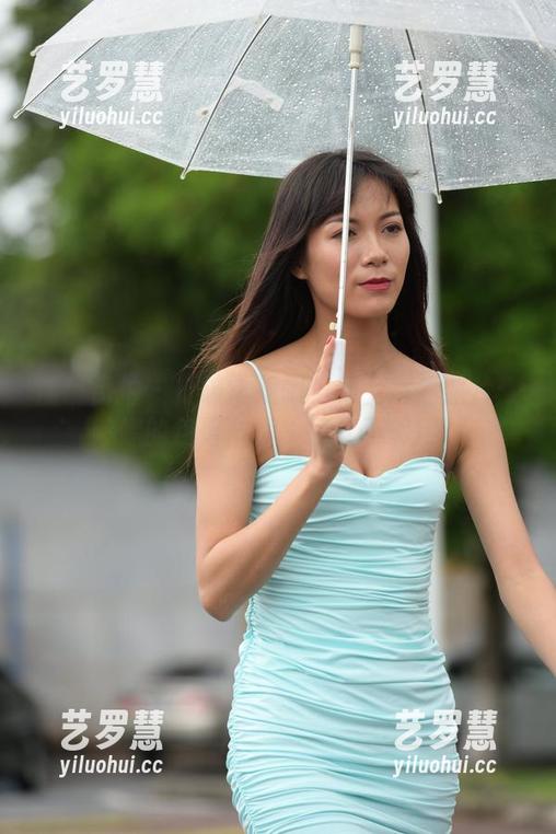 魔镜街拍 - 打破常规吧！奉上高清照片：婷婷的包臀灰裙，薄丝不够用！